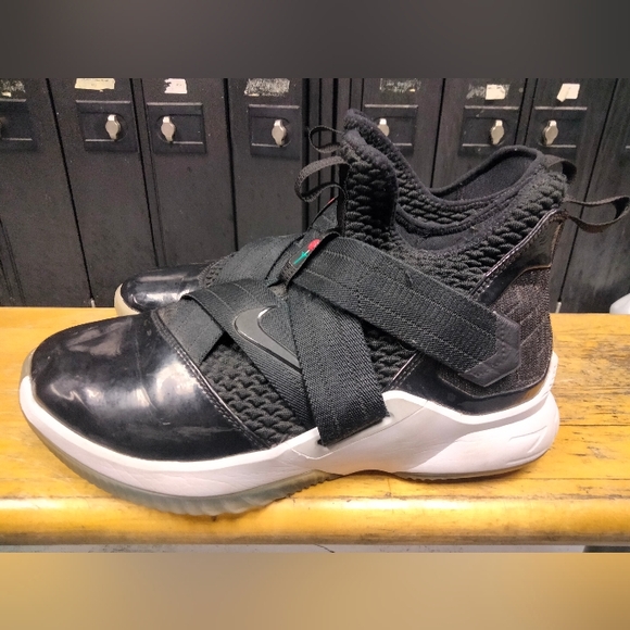 Nike LeBron soldier 12 - Picture 1 of 8